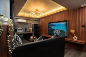 3 Double U - Kalim Sea View